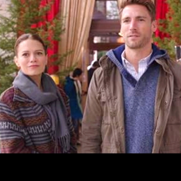 🧥💘HALLMARK CHANNEL - Razzle Dazzle Size M Aztec Wool Jacket💘🧥 - Picture 3 of 8